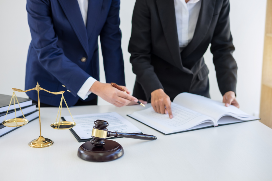 Mesa de trabajo y estrategia